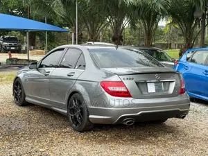 Mercedes-Benz C300 2013 Gray