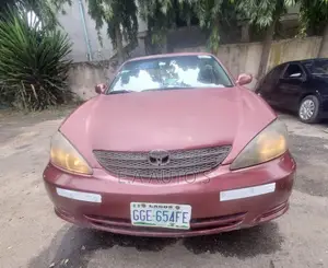 Toyota Camry 2004 Red