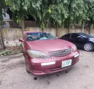 Toyota Camry 2004 Red
