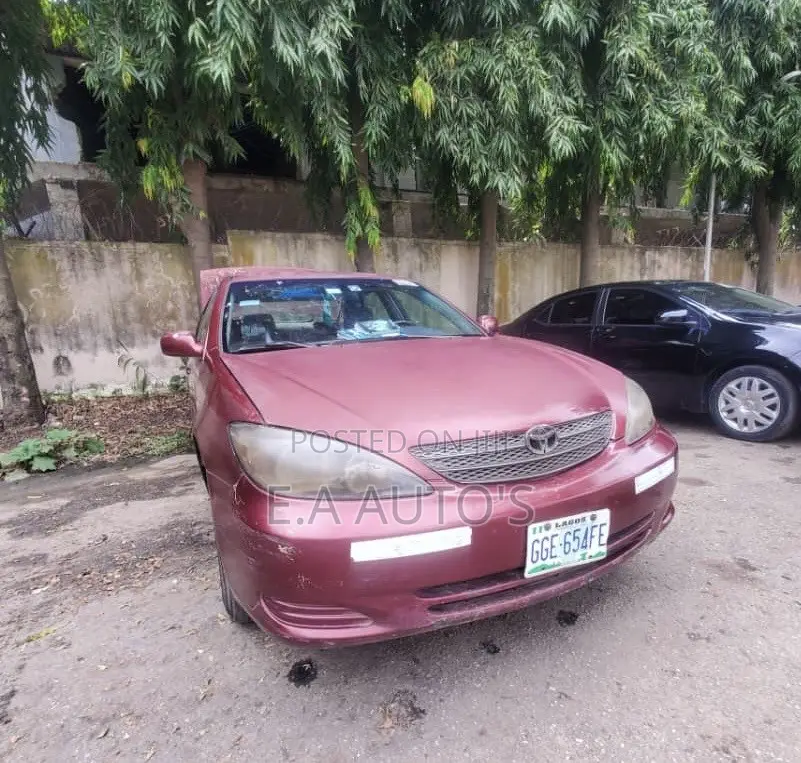 Toyota Camry 2004 Red