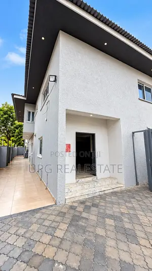 Spacious Commercial Office