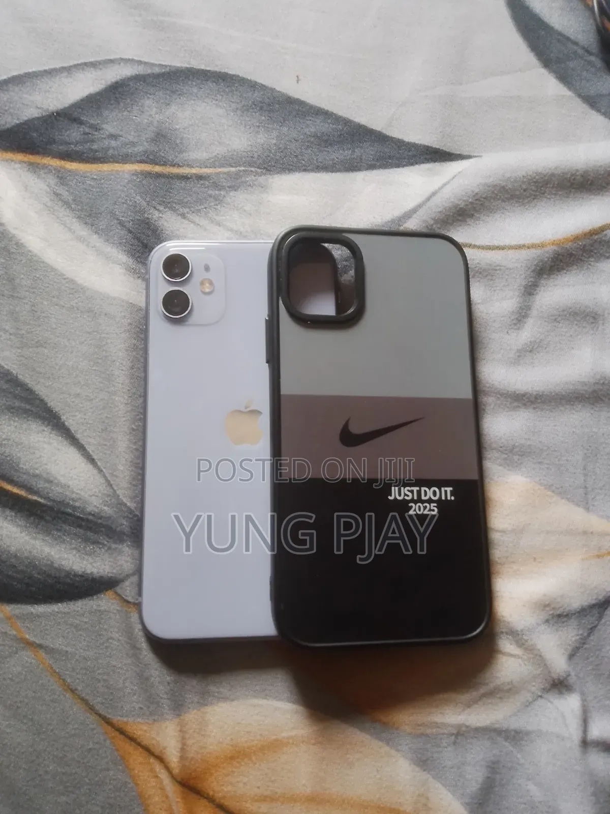 Apple iPhone 11 64 GB Gray
