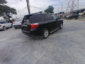 Toyota Highlander Base 2010 Black