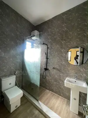 3bdrm Duplex in Kolapo Ishola, Akobo for rent