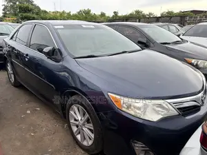 Toyota Camry XLE 4dr Sedan (2.5L 4cyl 6A) 2014 Blue