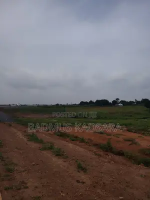 450SQM Est Land Ideal for 5 Bedroom Fully Detached Duplex With R of O