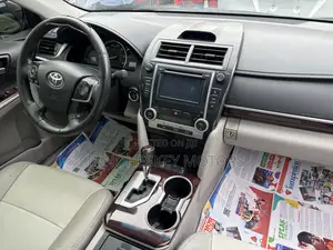 Toyota Camry XLE 4dr Sedan (2.5L 4cyl 6A) 2014 Blue