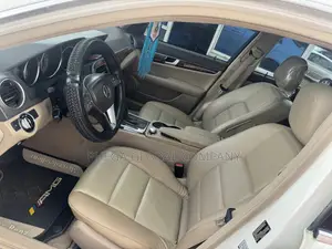 Mercedes-Benz C300 Sport 4Matic Sedan AWD (3.0L 6cyl 7A) 2012 White
