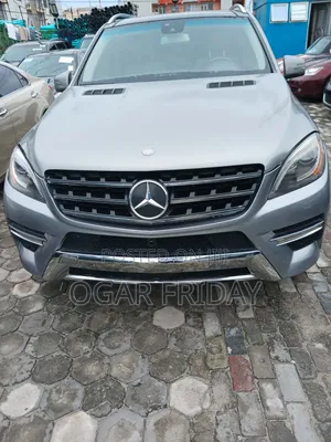 Mercedes-Benz M Class ML350 4MATIC 4dr SUV AWD (3.5L 6cyl 7A) 2015 Gray