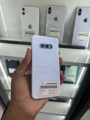 Samsung Galaxy S10e 128 GB Silver