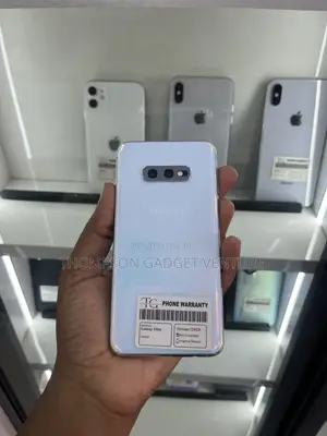 Samsung Galaxy S10e 128 GB Silver