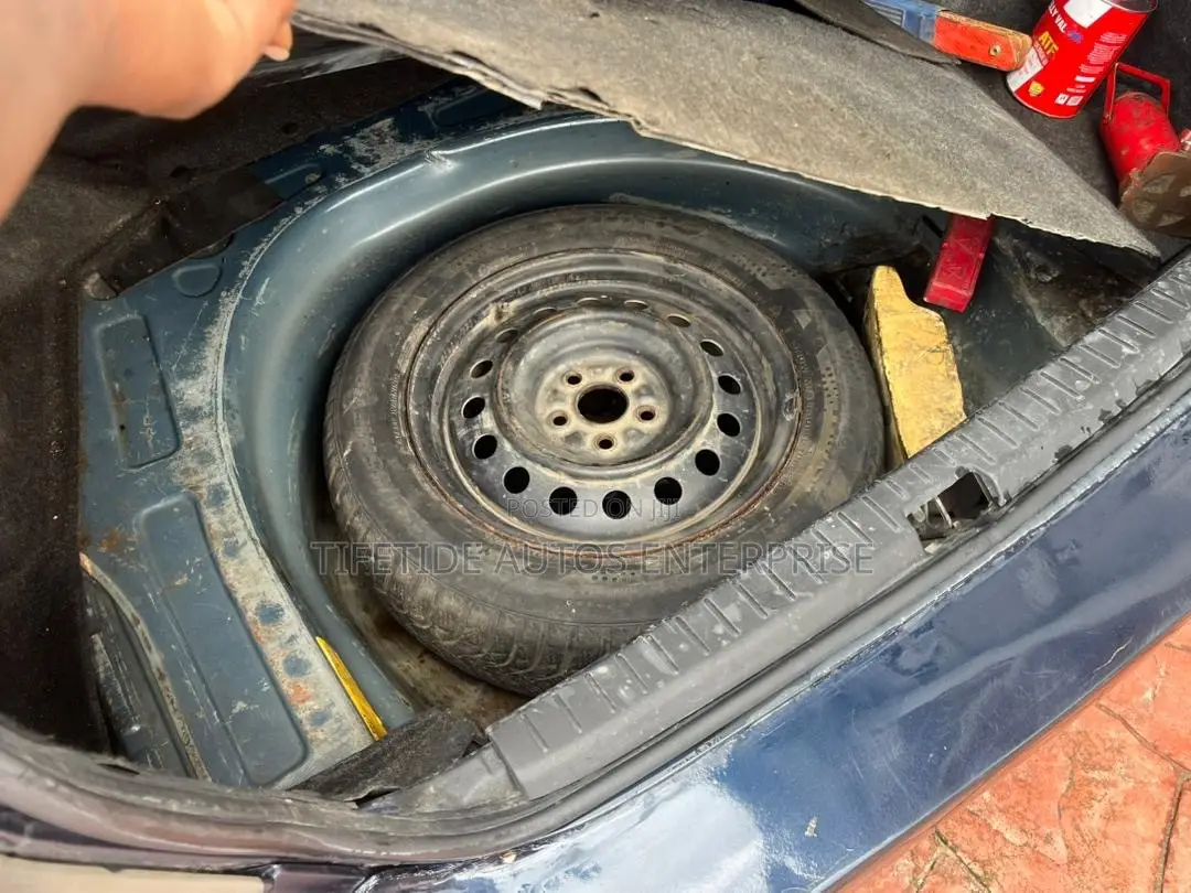 Toyota Corolla 2005 Blue