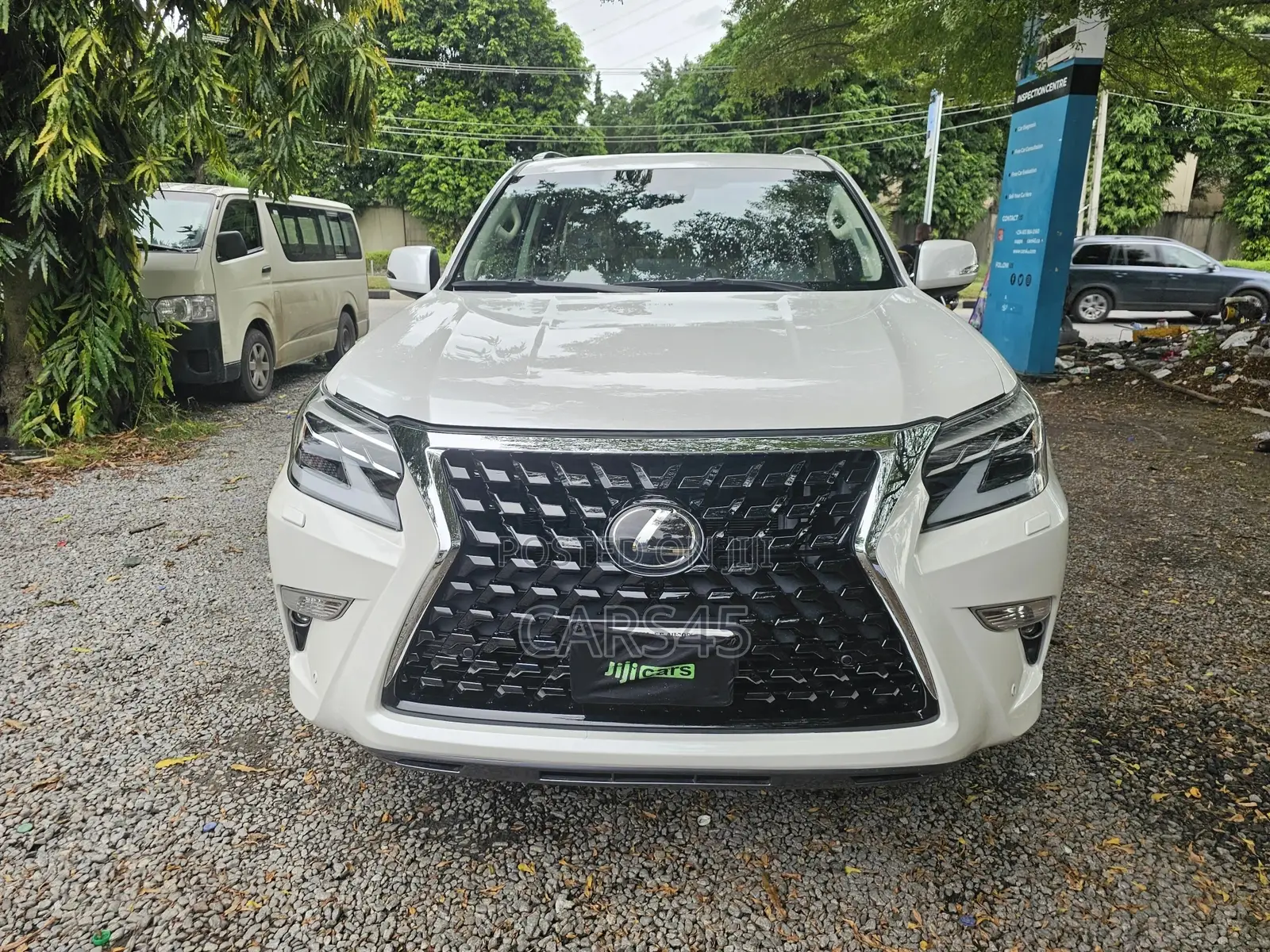 Lexus GX 2023 White