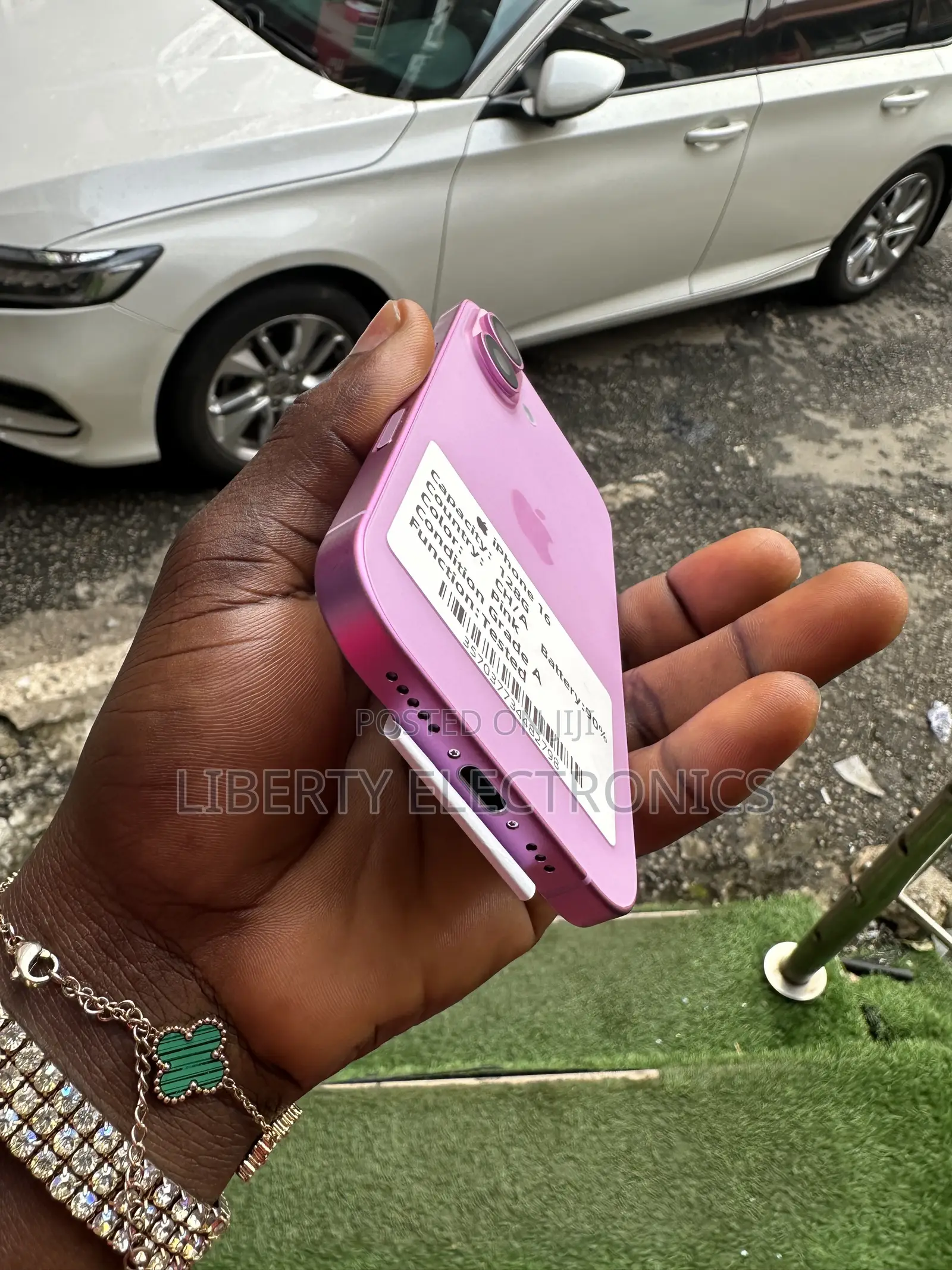 Apple iPhone 16 128 GB Pink