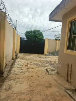Mini Flat in Asiwaju Block, Ikorodu Garage for rent