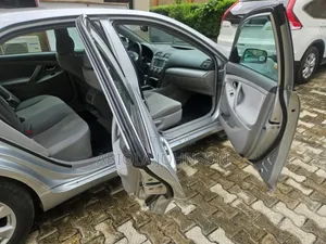 Toyota Camry LE 4dr Sedan (2.4L 4cyl 5A) 2007 Silver