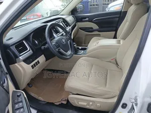 Toyota Highlander Limited 4dr SUV (3.5L 6cyl 6A) 2015 White