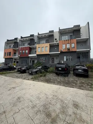 4bdrm Townhouse / Terrace in Guzape District for rent