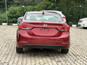 Hyundai Elantra 2016 Red