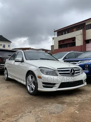 Mercedes-Benz C300 2010 White