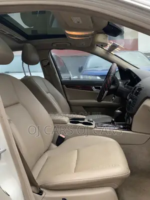 Mercedes-Benz C300 2010 White