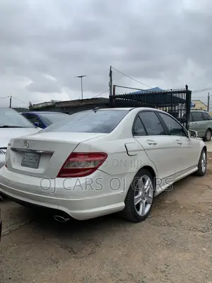 Mercedes-Benz C300 2010 White