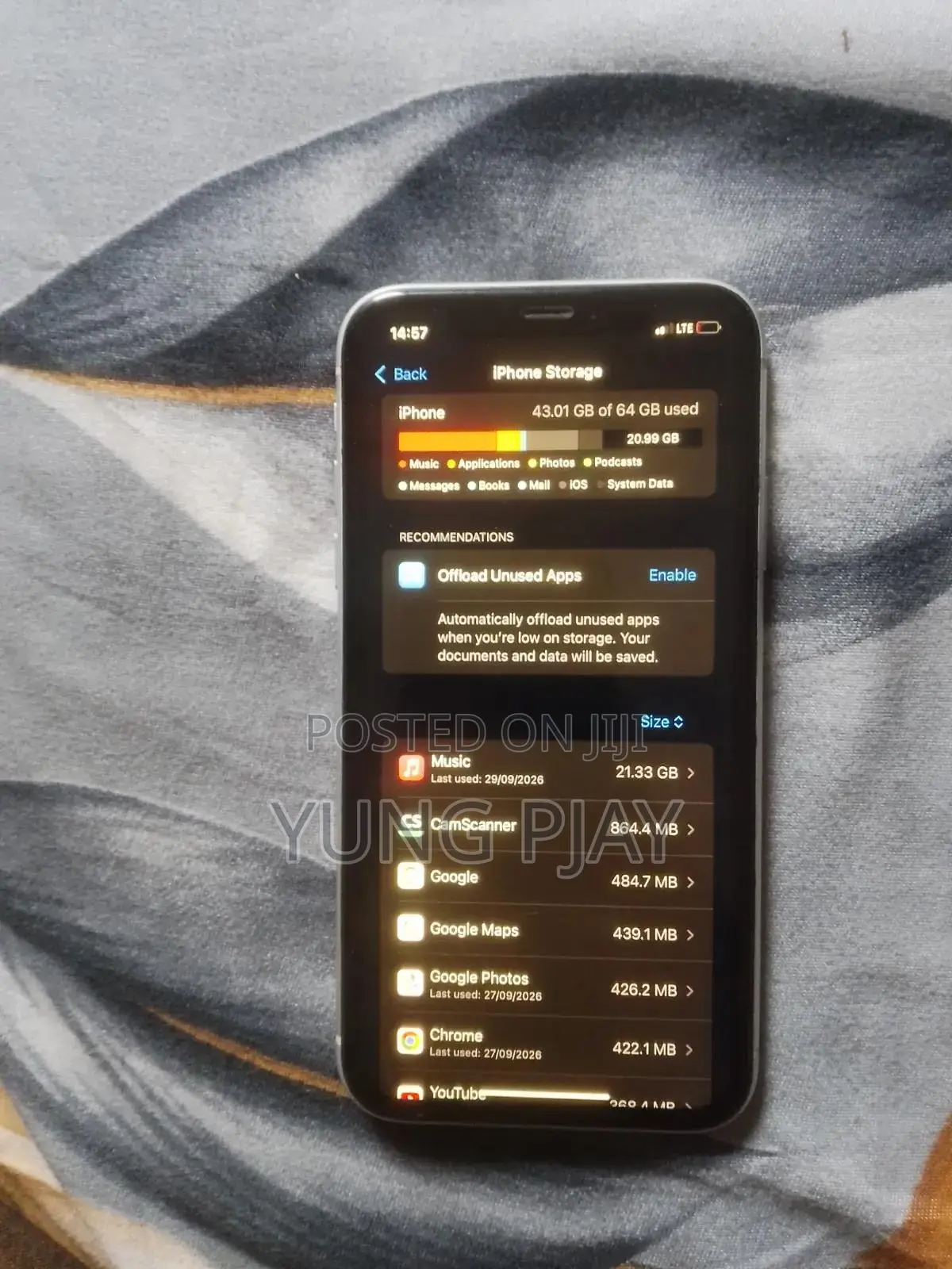 Apple iPhone XR 64 GB White