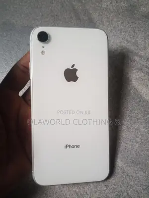 Apple iPhone XR 64 GB White
