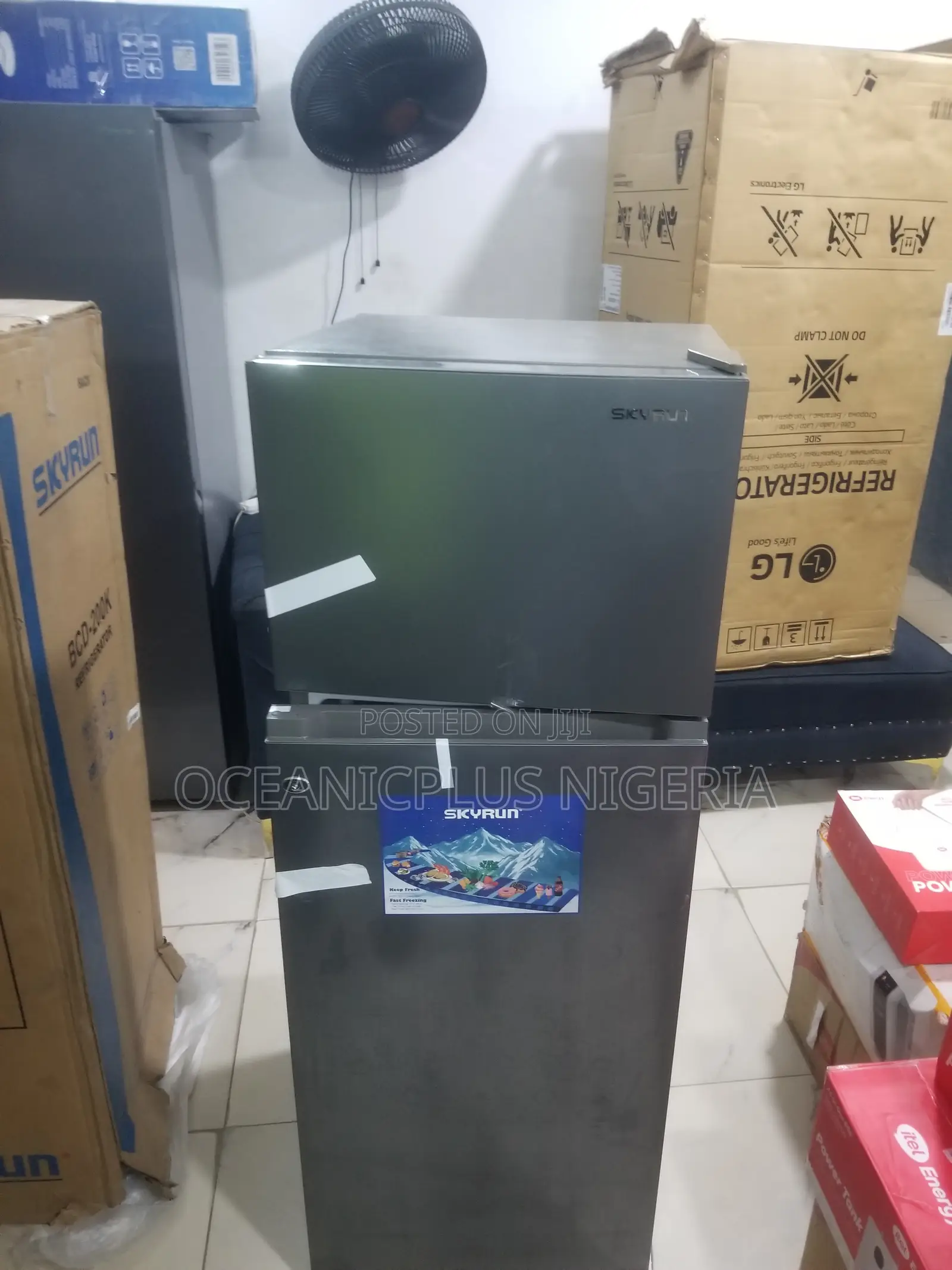 Skyrun BCD-200 Contemporary Fridge