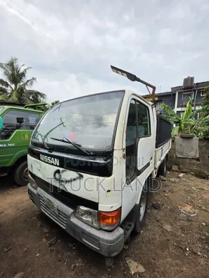 Nissan Cabstar Petrol Engine Normal Bucket