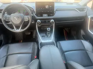 Toyota RAV4 2022 Black