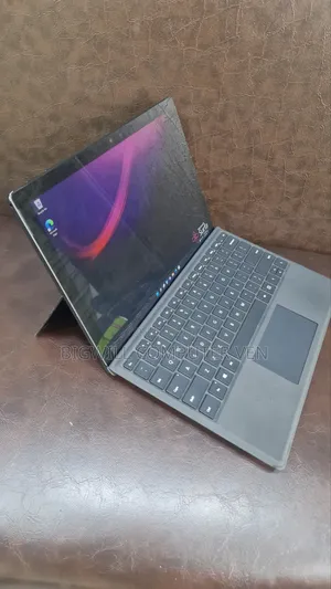 Laptop Microsoft Surface Pro 7+ 8GB Intel Core i5 SSD 256GB