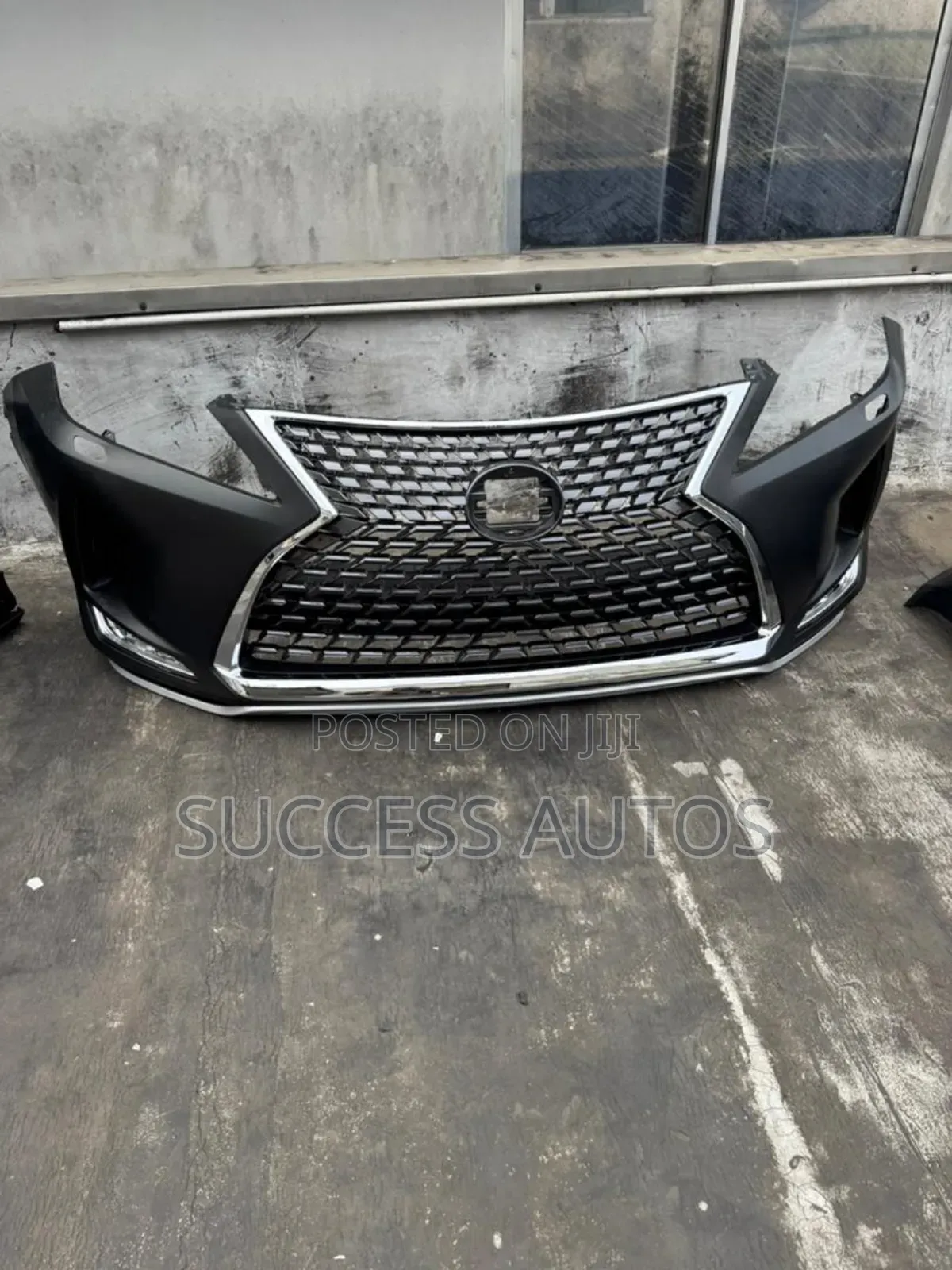 Complete Front Bumper RX 350 2020