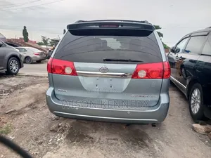 Toyota Sienna 2008 Blue