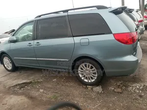 Toyota Sienna 2008 Blue