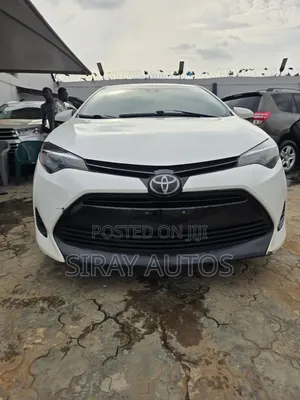 Toyota Corolla L (1.8L 4cyl 2A) 2019 White