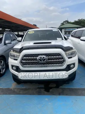 Toyota Tacoma 4dr Double Cab 2016 White