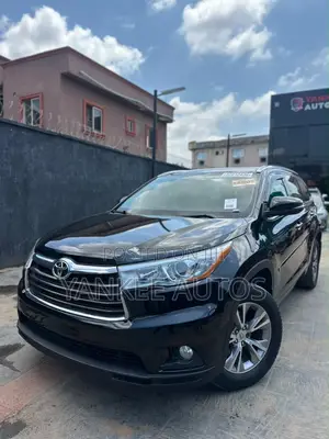 Toyota Highlander XLE 4dr SUV AWD (3.5L 6cyl 6A) 2015 Black