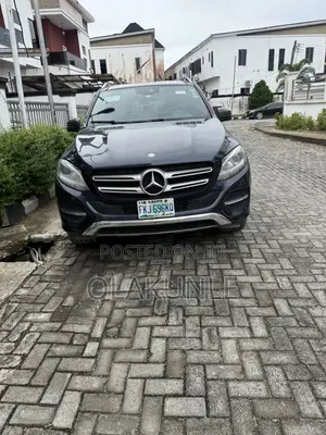 Mercedes-Benz GLE-Class 2016 Blue
