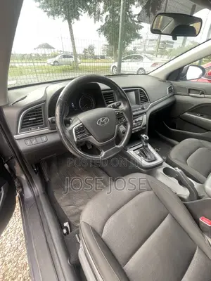 Hyundai Elantra Limited Sedan FWD (1.8L 4cyl 6A) 2016 Gray