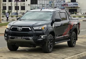 New Toyota Hilux 2026 Black