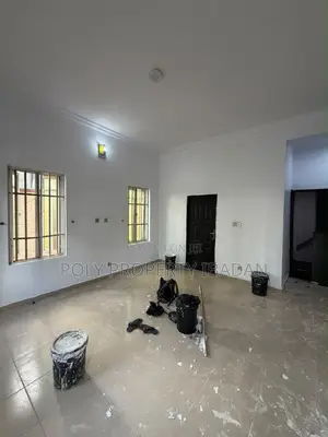 3bdrm Apartment in Kolapo Ishola Gra, Akobo for rent