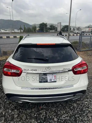 Mercedes-Benz GLA-Class 2016 White