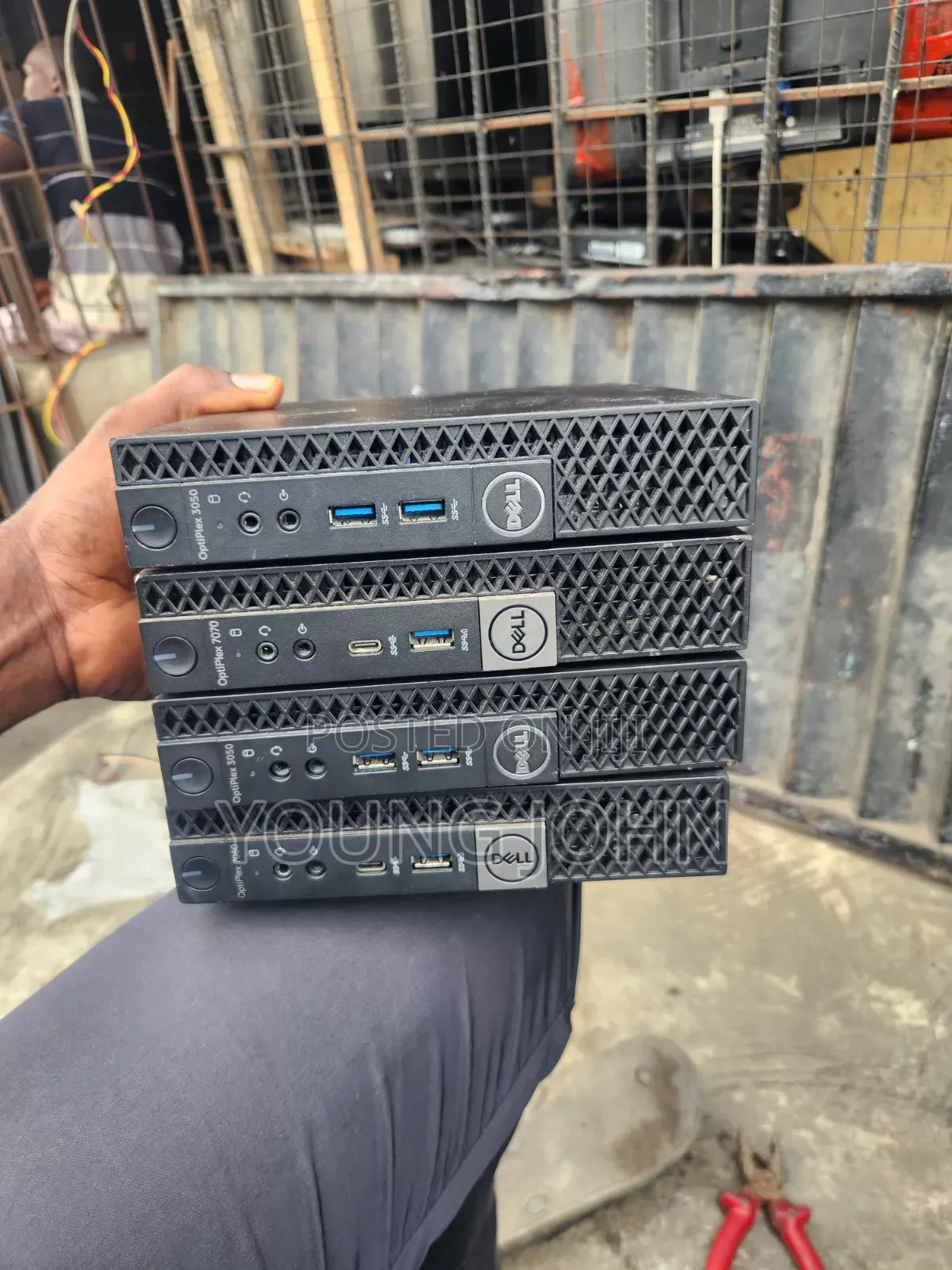 Desktop Computer Dell OptiPlex 7060 8GB Intel Core i7 SSD 256GB