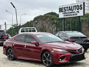 Toyota Camry 2018 Red