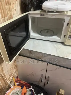 Microwave Good Condition