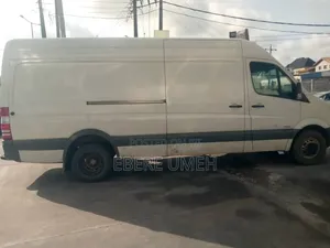 Mercedes-Benz Sprinter 2011 White
