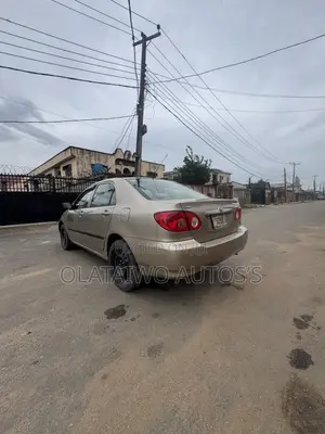 Toyota Corolla 1.8 LE 2008 Gold