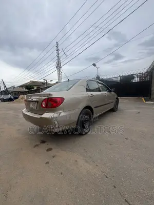 Toyota Corolla 1.8 LE 2008 Gold