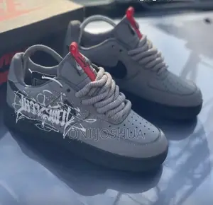 Nike Big Lace Chunky